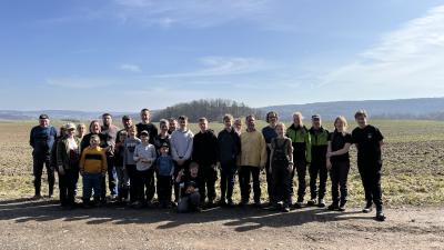 Familien-Waldpflanzaktion Rieth 2026 Gruppenbild